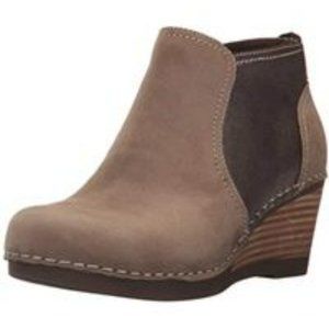 Dansko Women Ankle Boots Brown Taupe LEATHER Suede Wedge Size 39 EUR (8.5 US)